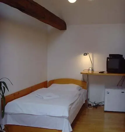 Hotel Zebrak Otel 3*